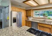 Granite-counters-and-gas-range